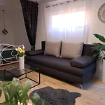 Studio Apartman Maris
