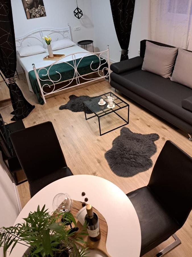 Studio Apartman Maris *